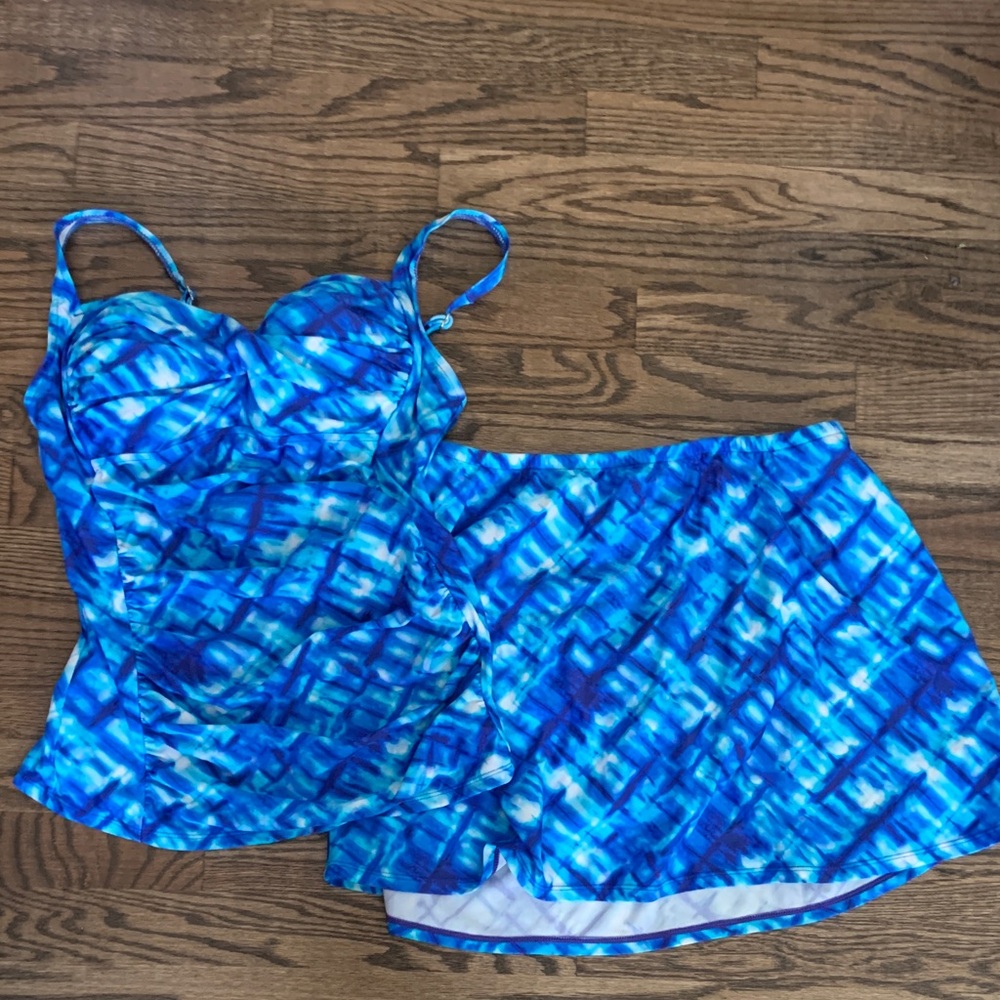 Soft Surroundings Blue Abstract Patterned Women's Tankini Top & Skirt Swim Set